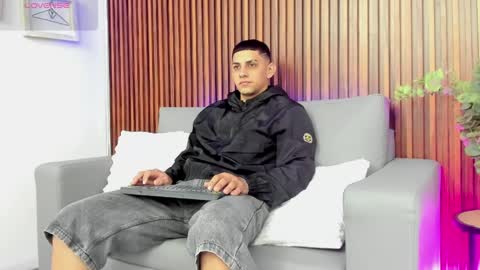 alex online show from May 2026 12:11:02 PM