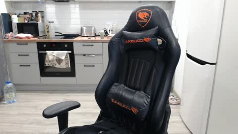 Alex online show from February 2025 03:32:02 AM