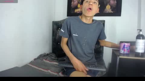alex_it0 online show from May 2026 11:34:04 PM