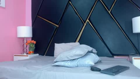 ALEX online show from October 2025 09:27:02 PM