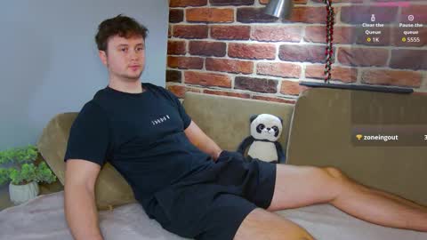 Alex online show from December 2025 06:41:02 AM