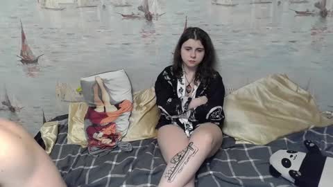 Alex and Sarah online show from February 2025 10:54:01 PM