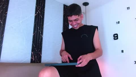 Snapshot of alex_vanz chatting on December 2025 11:26:02 AM Alex Vanz online show from December 2025 11:26:02 AM