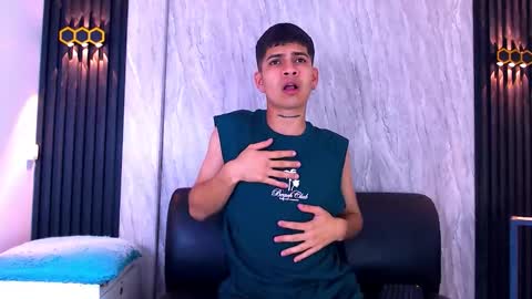 Snapshot of alex_vanz chatting on December 2025 11:05:01 AM Alex Vanz online show from December 2025 11:05:01 AM