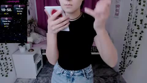 Snapshot of alexa_lexi chatting on May 2026 10:55:02 AM alexa_lexi online show from May 2026 10:55:02 AM