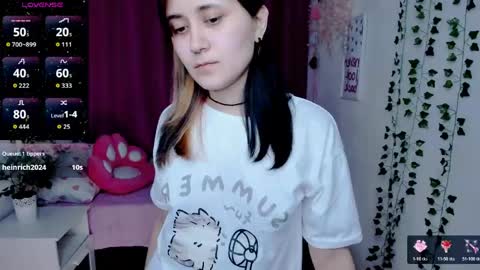 Snapshot of alexa_lexi chatting on May 2026 10:43:02 AM alexa_lexi online show from May 2026 10:43:02 AM