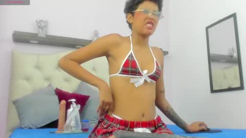 alexa_liss18 online show from May 2026 01:22:01 AM