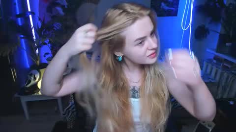 alexa_pirs online show from November 2025 03:10:02 PM