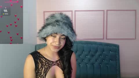 Alexandra online show from November 2025 01:33:02 PM