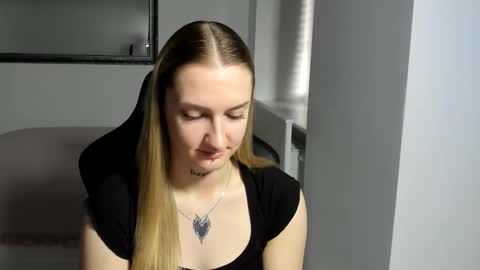 Alexa online show from November 2025 01:44:01 PM