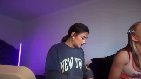 Snapshot of alexajefferies chatting on October 2025 12:06:01 AM alexajefferies online show from October 2025 12:06:01 AM