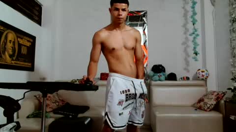 Snapshot of alexander_cr chatting on July 2026 01:58:33 AM Alexander online show from July 2026 01:58:33 AM