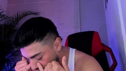 Snapshot of alexander_diiaz chatting on September 2025 10:37:02 AM Alexander Diaz online show from September 2025 10:37:02 AM