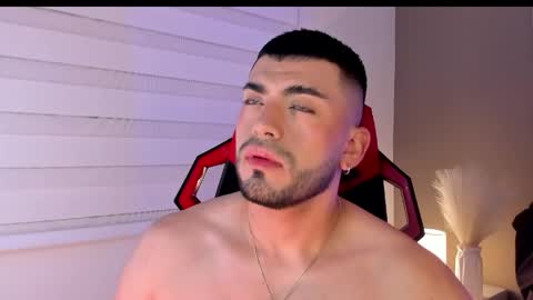 Snapshot of alexander_diiaz chatting on April 2026 12:22:02 PM Alexander Diaz online show from April 2026 12:22:02 PM