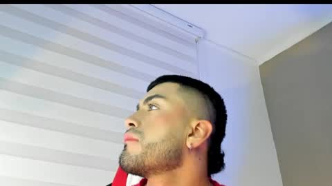 Snapshot of alexander_diiaz chatting on April 2026 12:18:01 PM Alexander Diaz online show from April 2026 12:18:01 PM