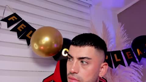 Snapshot of alexander_diiaz chatting on May 2026 03:51:02 PM Alexander Diaz online show from May 2026 03:51:02 PM