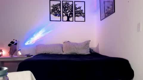 Alexander Jaz online show from September 2025 09:42:02 AM