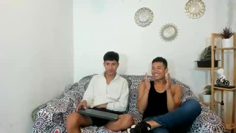 chicos hot online show from September 2025 03:36:01 PM
