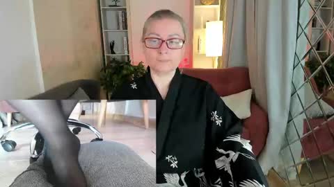 Alexandra online show from May 2026 02:36:02 PM