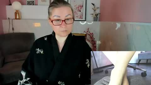 Alexandra online show from May 2026 02:34:02 PM