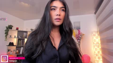 Alexandra Rodriguez online show from December 2024 11:25:01 PM