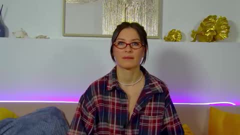 AlexandraBloom online show from November 2025 07:04:02 PM