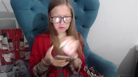 Alexandra online show from September 2025 07:01:02 AM