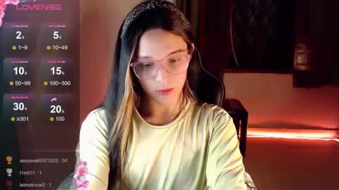 Snapshot of alexandre_chuad chatting on December 2024 04:52:01 AM Alexa online show from December 2024 04:52:01 AM