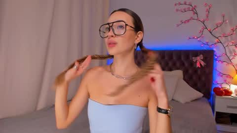 Snapshot of alexawilds chatting on October 2025 06:30:01 AM AlexaWilds online show from October 2025 06:30:01 AM