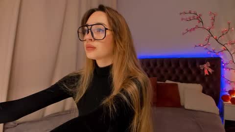 Snapshot of alexawilds chatting on November 2025 06:16:02 AM AlexaWilds online show from November 2025 06:16:02 AM