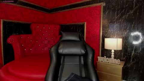 Alexiaa  Online 1430 to 2100 GMT-5 online show from November 2025 01:33:02 PM