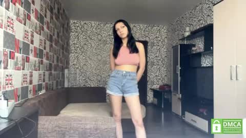 Emila online show from May 2026 08:21:02 AM