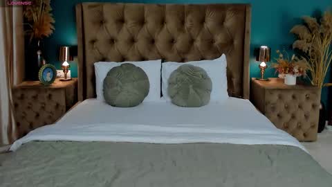 Alexis online show from October 2025 05:17:02 AM