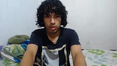 Snapshot of alexis21_ chatting on November 2025 12:21:01 AM Alexis online show from November 2025 12:21:01 AM