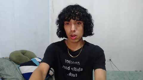 Snapshot of alexis21_ chatting on November 2025 07:02:01 PM Alexis online show from November 2025 07:02:01 PM