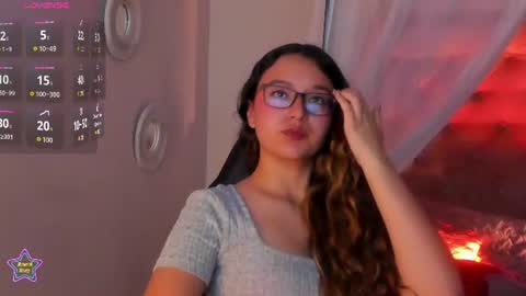 Snapshot of alexis_scott__ chatting on June 2026 04:11:01 AM alexis_scott__ online show from June 2026 04:11:01 AM