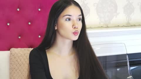 Snapshot of alexisdevine chatting on February 2026 05:22:02 AM alexisdevine online show from February 2026 05:22:02 AM