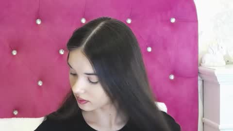 Snapshot of alexisdevine chatting on February 2026 05:25:01 AM alexisdevine online show from February 2026 05:25:01 AM