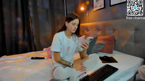 Alexis   Mon Tue Wed Thu Fri 7 GMT 0100am-0700am  online show from December 2025 12:09:02 AM