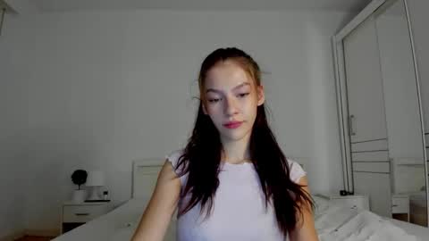 Snapshot of alexisyourdream chatting on September 2025 09:20:02 AM Alex online show from September 2025 09:20:02 AM