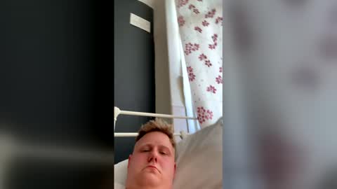 alexlakes23 online show from May 2026 11:18:01 AM