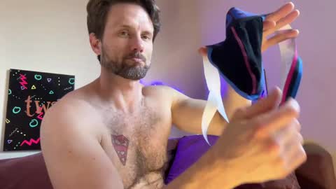 Snapshot of alexmanndickerson chatting on March 2026 12:05:01 AM Alex Mann online show from March 2026 12:05:01 AM