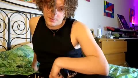 Snapshot of alexrhodesxxx chatting on January 2025 09:50:01 PM Alex online show from January 2025 09:50:01 PM