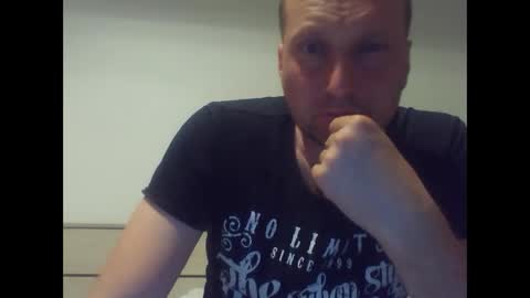Snapshot of alexswitch8888 chatting on May 2026 08:27:01 PM Alex online show from May 2026 08:27:01 PM