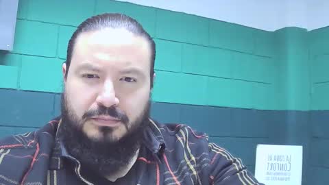 Snapshot of alextambet chatting on December 2024 01:13:02 PM alextambet online show from December 2024 01:13:02 PM