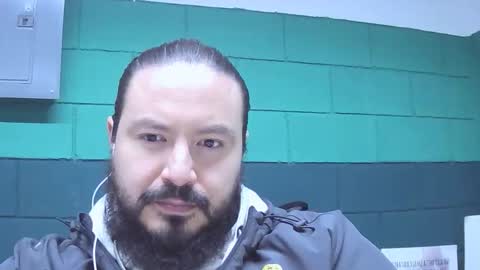 Snapshot of alextambet chatting on December 2025 12:54:01 PM alextambet online show from December 2025 12:54:01 PM