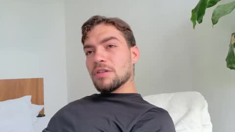 Snapshot of alextwunkk chatting on December 2025 09:11:01 PM Alex online show from December 2025 09:11:01 PM