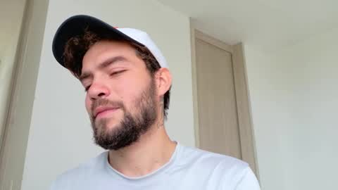 Snapshot of alextwunkk chatting on February 2026 07:01:02 PM Alex online show from February 2026 07:01:02 PM