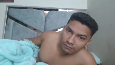 alex y luisa online show from February 2025 02:21:01 PM