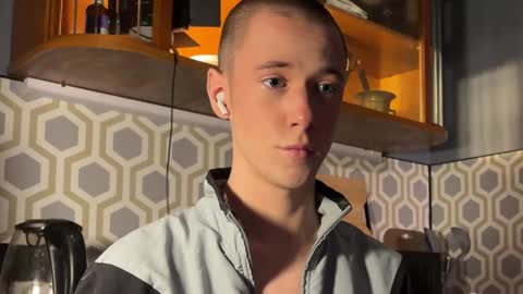 Alex online show from December 2024 10:18:01 PM